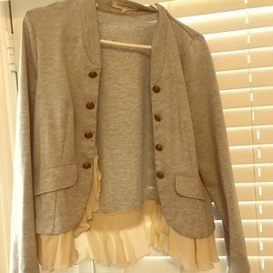 Adorable jacket with ruffles